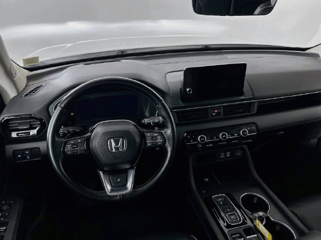 Used 2024 Honda Pilot Elite image 25