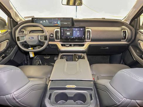 New 2026 Ford Expedition Active AWD/4WD image 30
