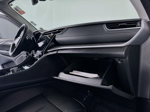 Used 2022 Jeep Grand Cherokee L Limited image 43