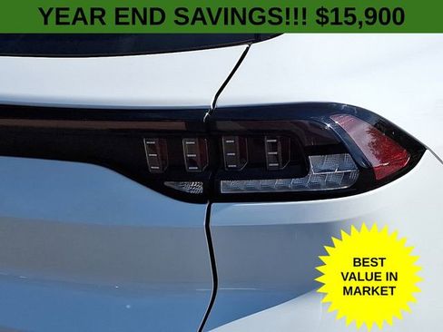 Used 2023 VinFast VF 8 Eco image 11