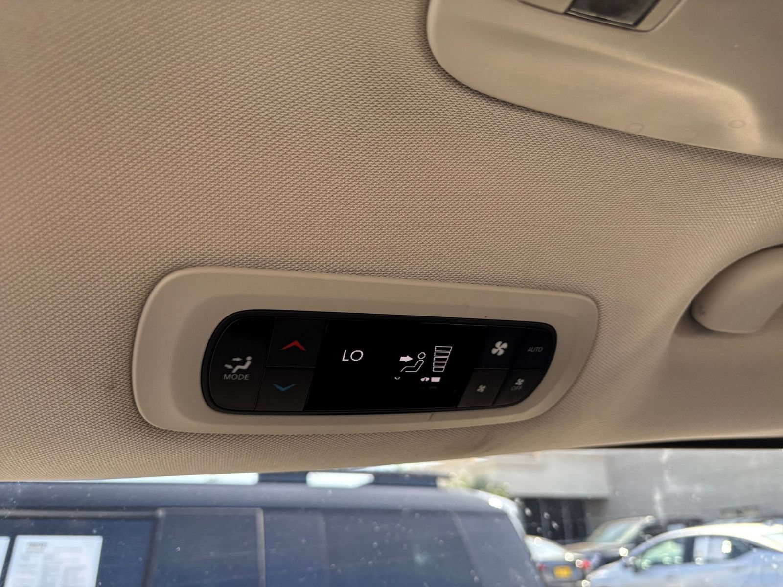 Used 2023 Chrysler Pacifica Touring-L FWD image 24