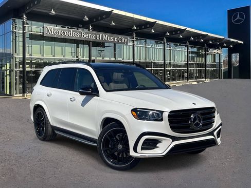 Used 2024 Mercedes-Benz GLS 450 4MATIC image 1