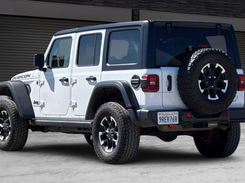 Used 2025 Jeep Wrangler Unlimited Rubicon AWD/4WD image 6