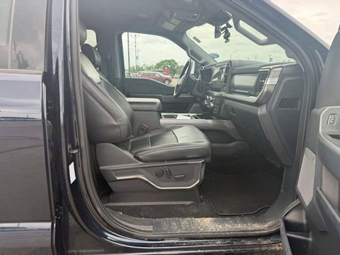 Used 2023 Ford F350 Lariat w/ Lariat Ultimate Package AWD/4WD image 12