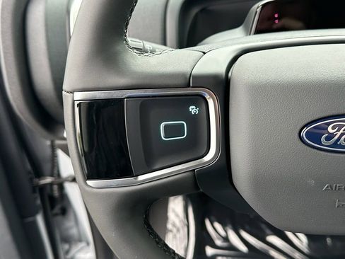 New 2026 Ford Expedition Active AWD/4WD image 9
