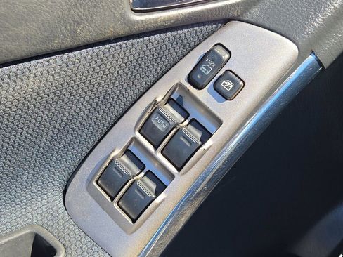 Used 2007 Toyota Matrix image 17