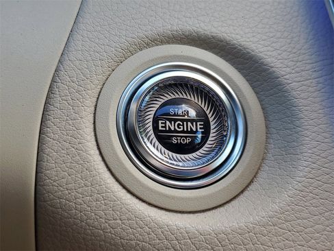 Used 2020 Mercedes-Benz C 300 4MATIC Cabriolet image 23