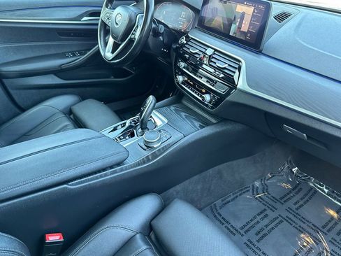 Used 2021 BMW 530i w/ Convenience Package image 16