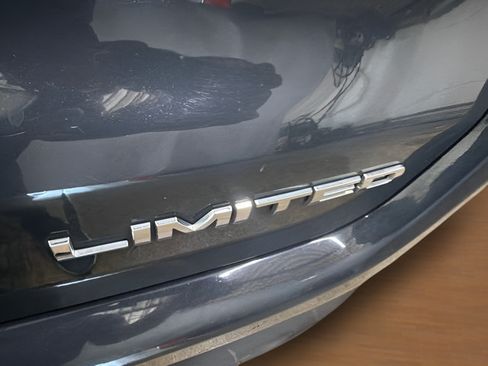 Used 2018 Jeep Compass Limited AWD/4WD image 8