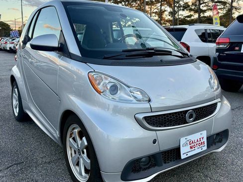 Used 2013 smart fortwo passion image 3