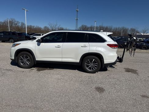 Used 2019 Toyota Highlander XLE image 13