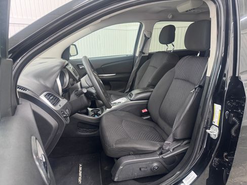 Used 2016 Dodge Journey SXT w/ Comfort/Convenience Group image 9