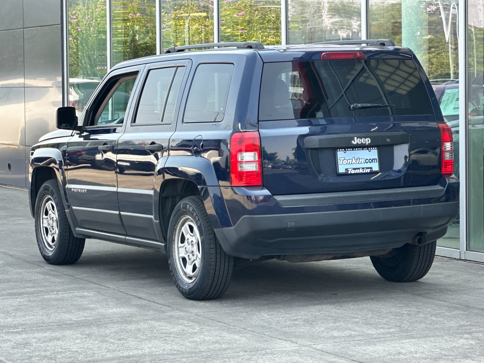 Used 2015 Jeep Patriot Sport FWD image 6