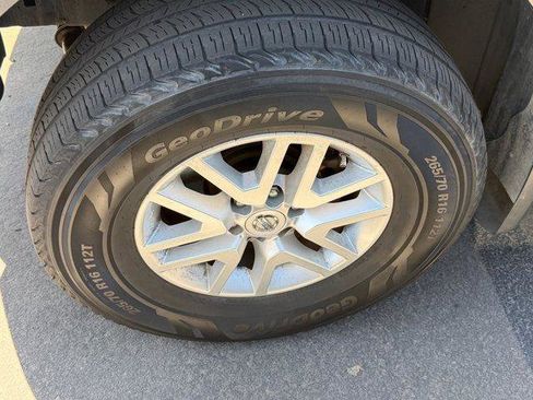 Used 2019 Nissan Frontier SV RWD image 6