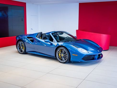 Used 2017 Ferrari 488 Spider RWD image 1
