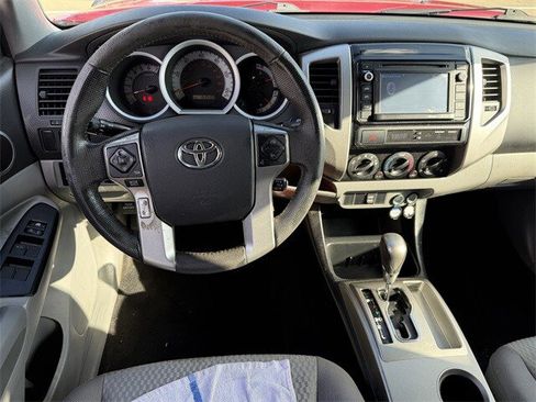 Used 2014 Toyota Tacoma PreRunner image 13