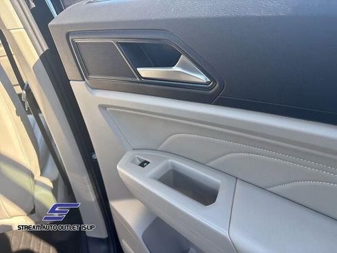 Used 2022 Volkswagen Atlas SE image 12