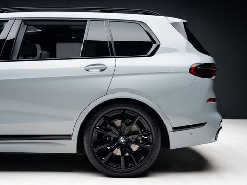 Used 2024 BMW X7 xDrive40i w/ Executive Package AWD/4WD image 20