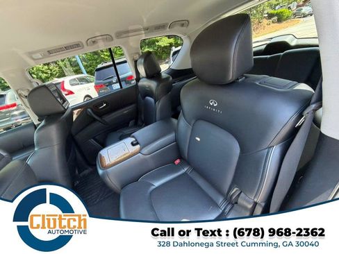 Used 2014 INFINITI QX80 4WD Luxe w/ Theater Package image 18