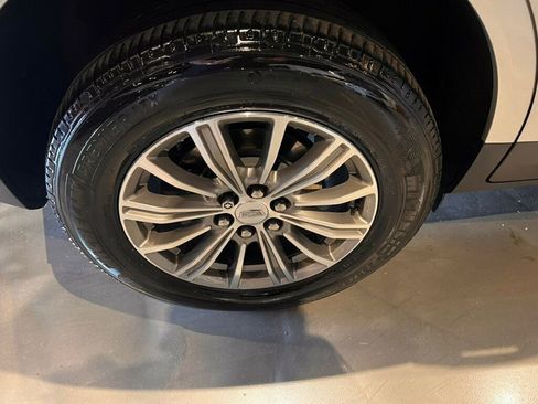 Used 2019 Cadillac XT5 Luxury image 12