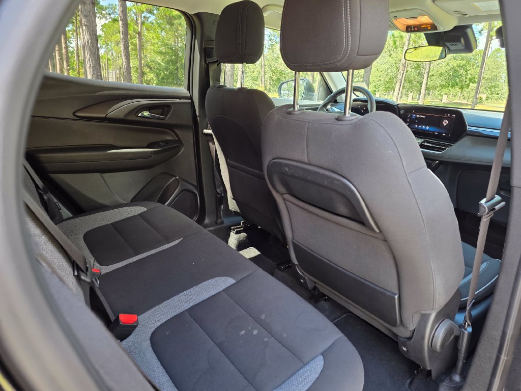 Used 2025 Chevrolet TrailBlazer LT FWD image 21