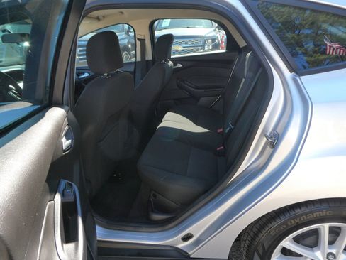 Used 2016 Ford Focus SE image 27