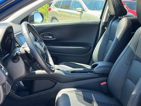 Used 2021 Honda HR-V EX-L image 10