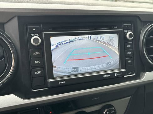 Used 2018 Toyota Tacoma SR5 image 20