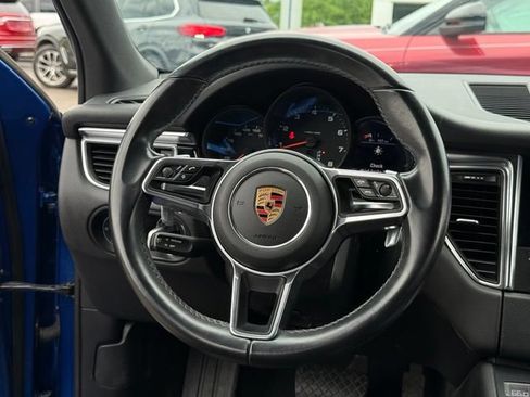 Used 2018 Porsche Macan AWD/4WD image 6