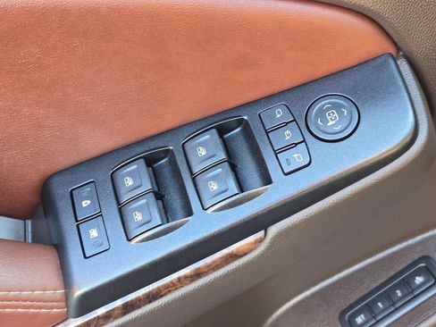 Used 2016 Chevrolet Tahoe LTZ AWD/4WD image 26