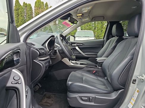 Used 2025 Mitsubishi Eclipse Cross SE AWD/4WD image 14