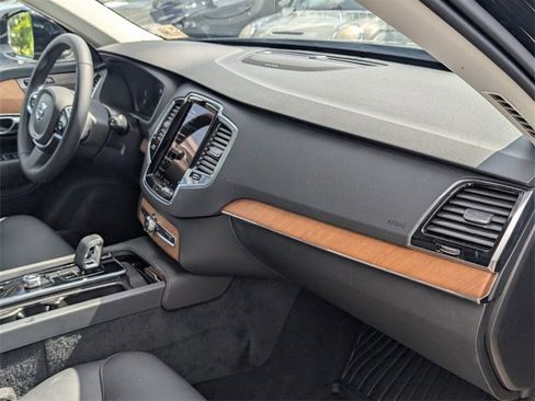 Used 2025 Volvo XC90 T8 Plus w/ Protection Package Premier image 20
