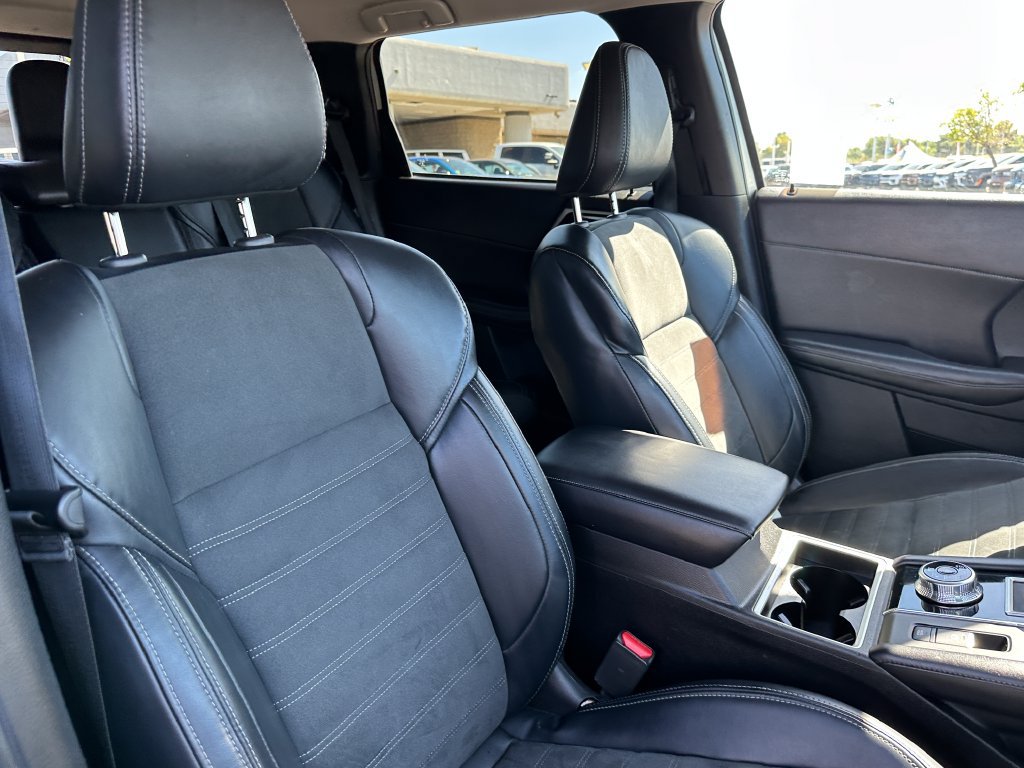 Used 2024 Mitsubishi Outlander SE AWD/4WD image 19