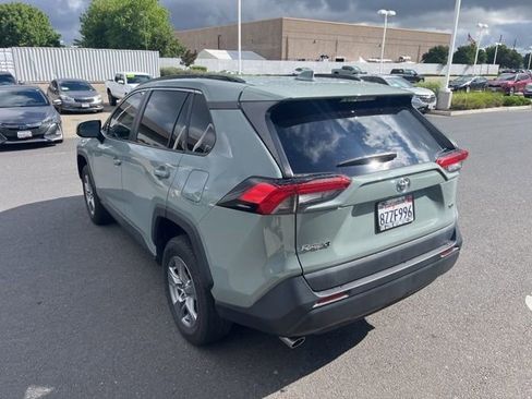 Used 2022 Toyota RAV4 XLE w/ Convenience Package image 7