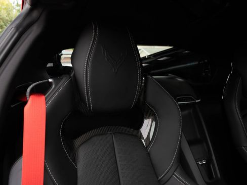 Used 2025 Chevrolet Corvette Z06 w/ Z07 Performance Package RWD image 32