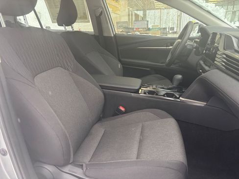 Used 2025 Toyota Camry LE image 25