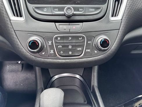 Used 2025 Chevrolet Malibu LT FWD image 10