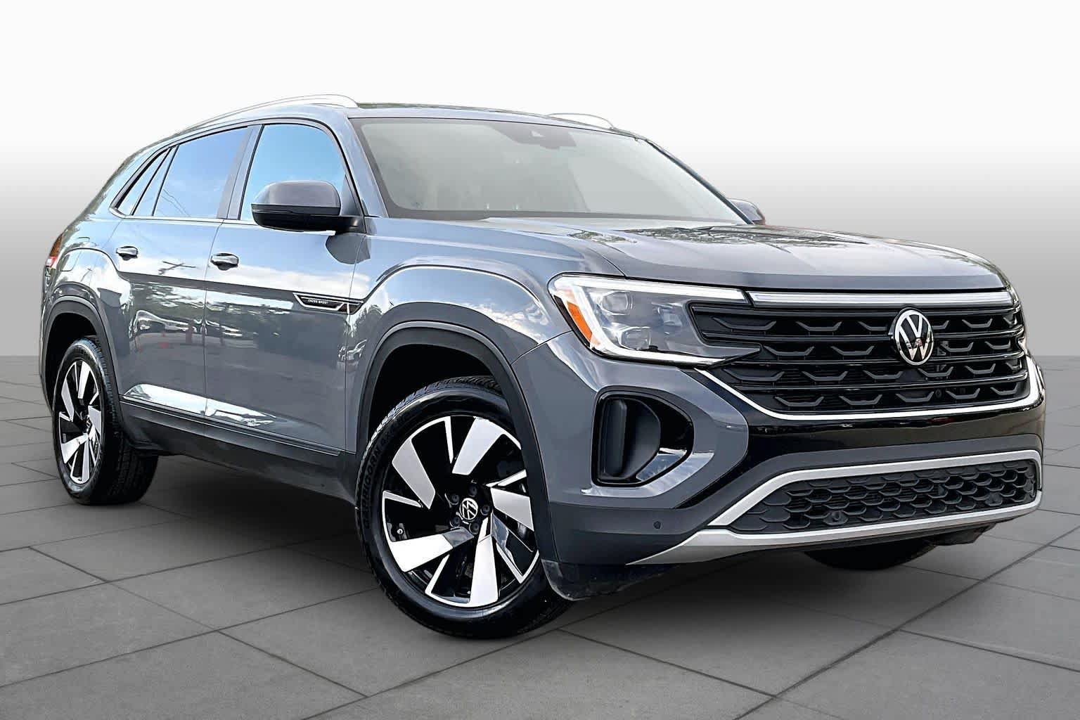 Used 2026 Volkswagen Atlas Cross Sport SE FWD image 3