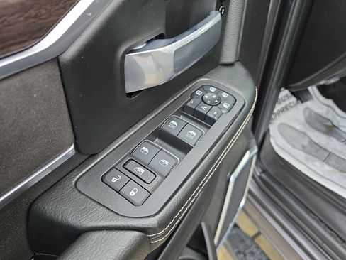 Used 2025 RAM 2500 Laramie image 13