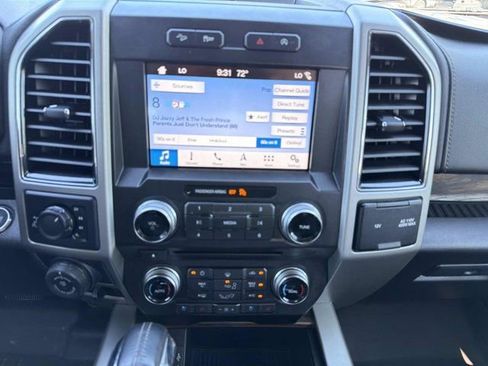 Used 2018 Ford F150 Lariat w/ Equipment Group 502A Luxury image 29