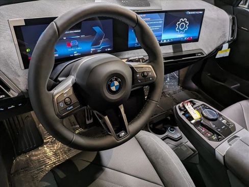 New 2026 BMW iX xDrive60 w/ M Sport Package image 3