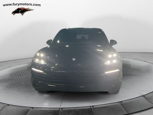 Used 2014 Porsche Cayenne S image 8