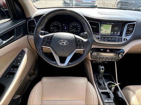 Used 2017 Hyundai Tucson Limited image 8