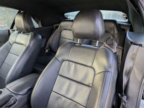 Used 2022 Ford Mustang Premium image 15