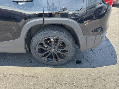 Used 2020 GMC Terrain SLE w/ Elevation Edition FWD image 14