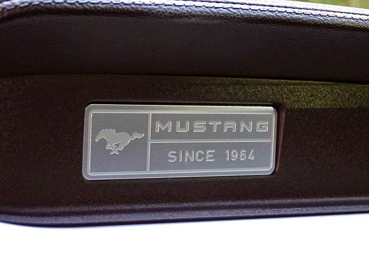 Used 2017 Ford Mustang GT Premium w/ Equipment Group 401A RWD image 32