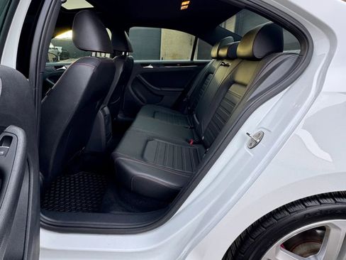 Used 2016 Volkswagen Jetta GLI SEL image 19