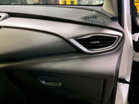 Used 2022 Buick Encore GX Essence w/ Experience Buick Package image 18