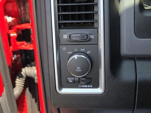 Used 2019 RAM 1500 Big Horn AWD/4WD image 27