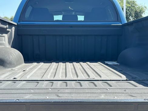 Used 2019 Toyota Tundra SR5 w/ SR5 Upgrade Package AWD/4WD image 13